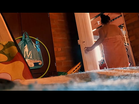 ❤️ Mans tēvocis seko man līdzi dušā, viņš mani drāž, kamēr es eju dušā. Porno pie porno lv.pornpk.ru ❤