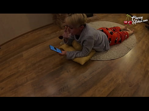 ❤️ Traks Blondīne sūc milzīgu locekli sūc un lēkā uz tā - anālais sekss Porno pie porno lv.pornpk.ru ❤