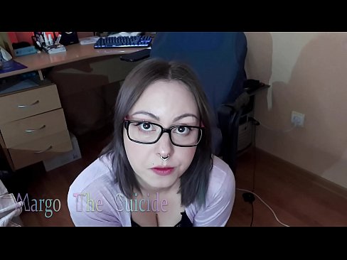 ❤️ Seksīga meitene ar brillēm sūc dildo dziļi kamerā Porno pie porno lv.pornpk.ru ❤