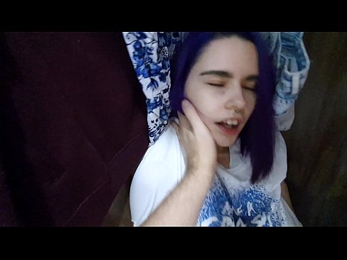 ❤️ Atradu savu māsu skapī un palīdzēju viņai beigt. Porno pie porno lv.pornpk.ru ❤